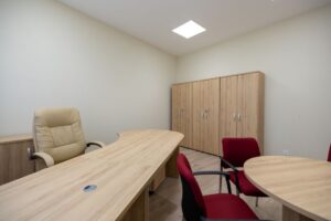 Az Iroda 2000 kivitelezésében a Fővárosi Ítélőtábla és Monori Járási Hivatal projekt, Budapest, Monor